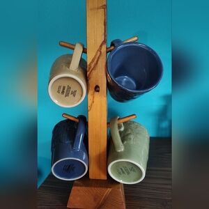 Signature Housewares Set of 4 Coffee Mugs w/Tree.